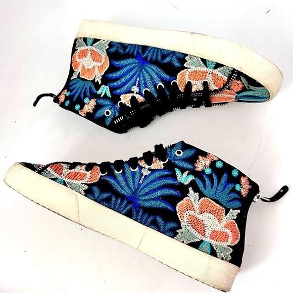 REBECCA MINKOFF Zaina Black Floral Embroidered lace up Mid Sneakers Size 6 - Picture 8 of 10